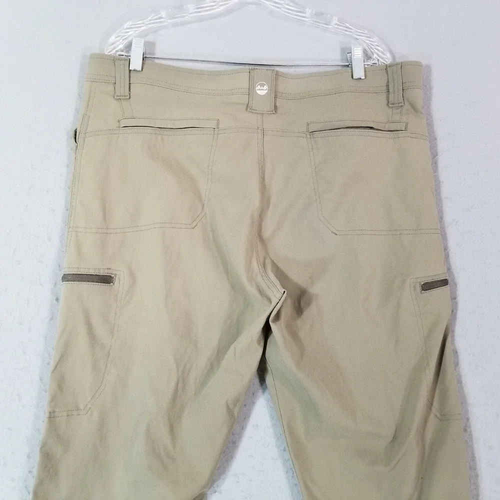 Wrangler outdoor cargo pants men's 40 x 32 beige nylon stretch comfort waist